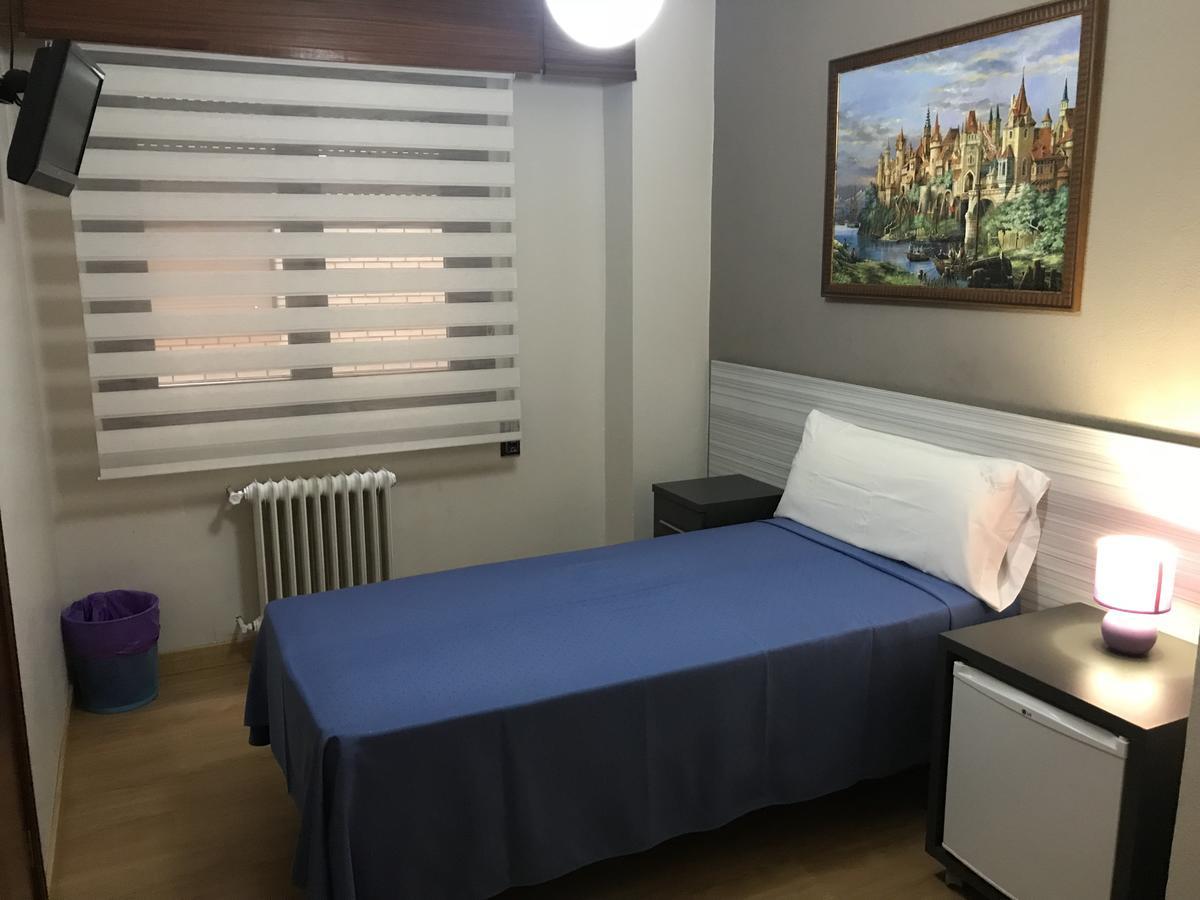 Pension Berceo Логроньо Экстерьер фото